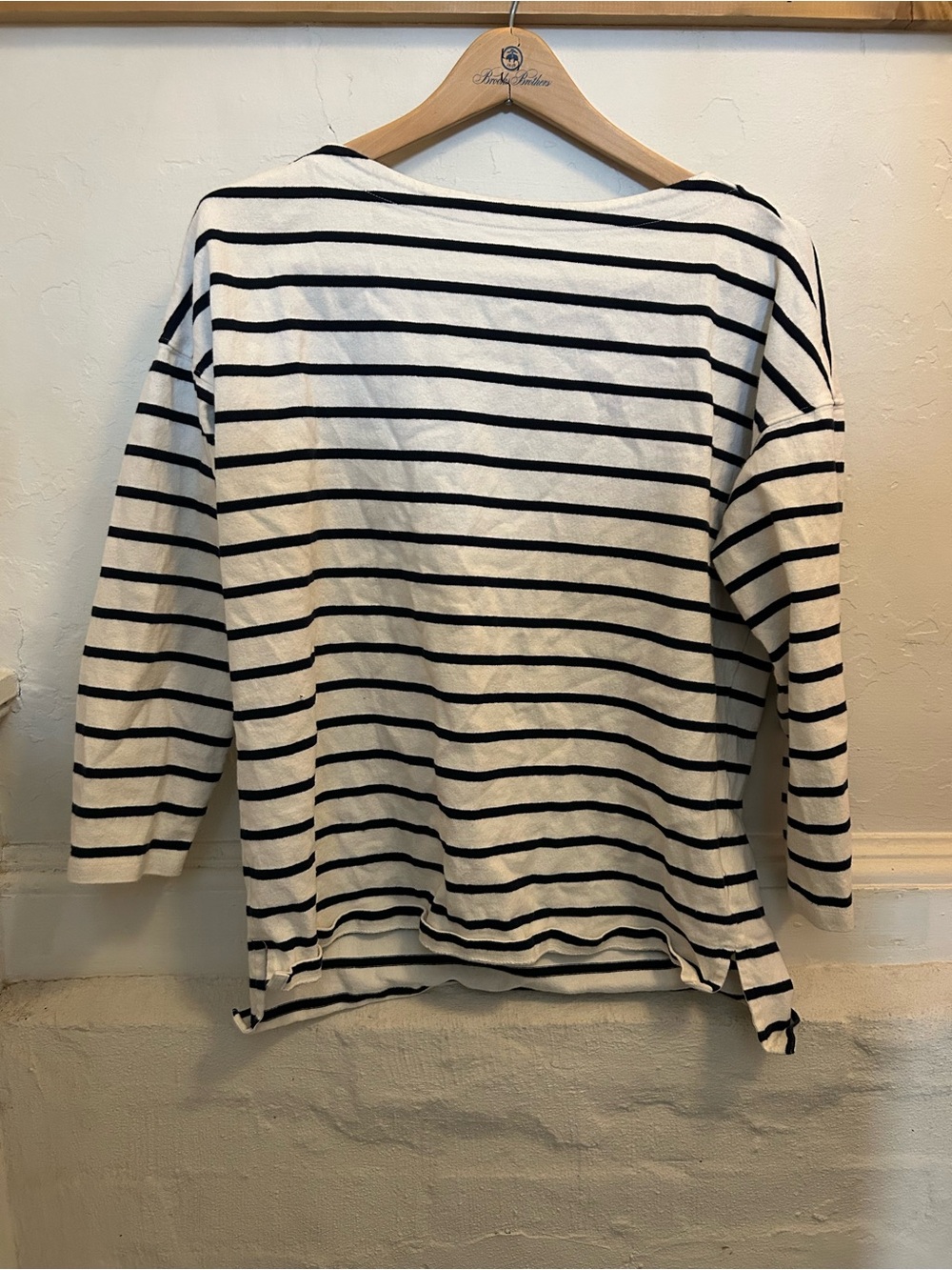 Uniqlo White and Navy Striped Boatneck Long Sleeve Top